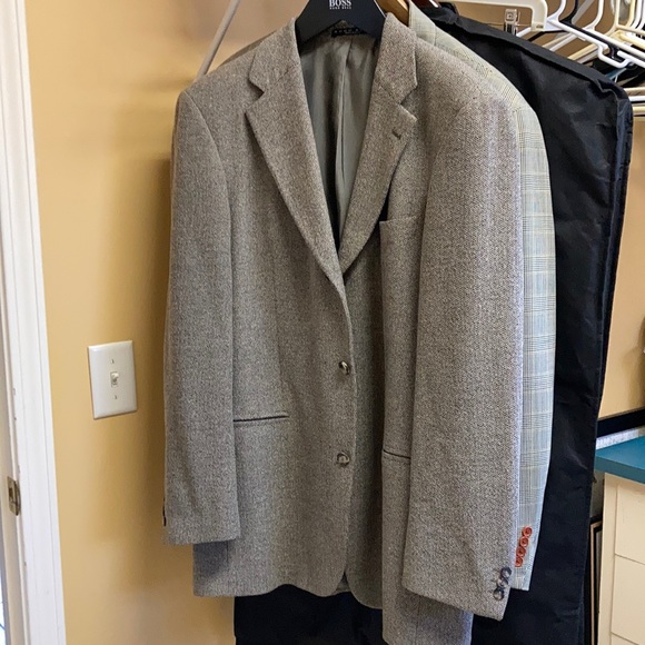 Hugo Boss Other - Men’s brown tweed Hugo Boss wool blazer.